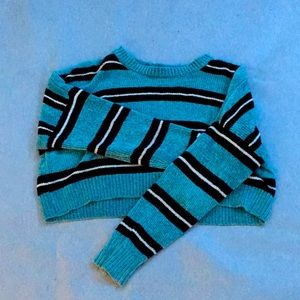 Blue, black, and white strip yarn long sleeve